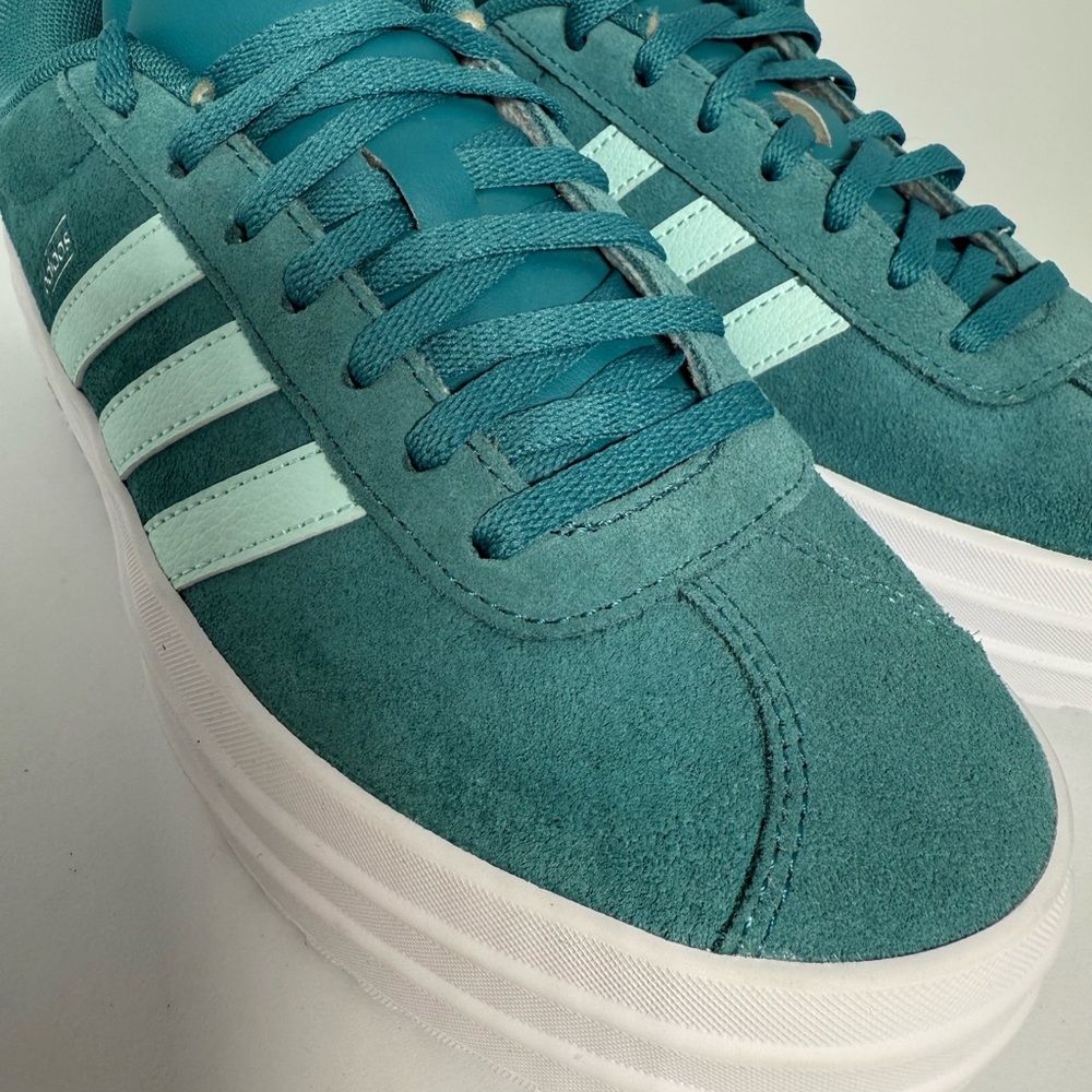 Adidas Women's VL Court Aqua Sneaker, Size 4 1/2 - Picture 5 of 9